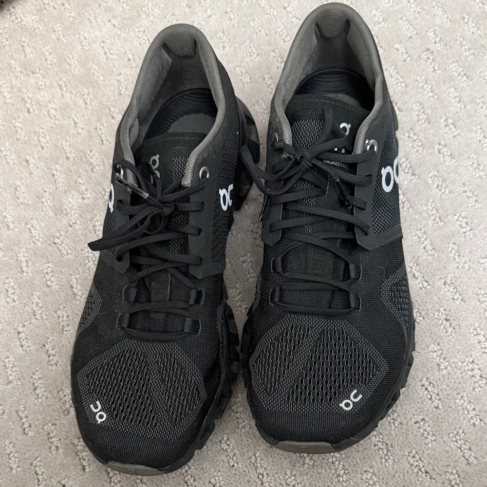 On Running women’s Black Athletic Shoes